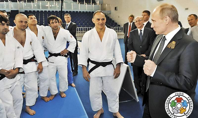 Vladimir Putin a vizitat Academia de Judo din Rusia